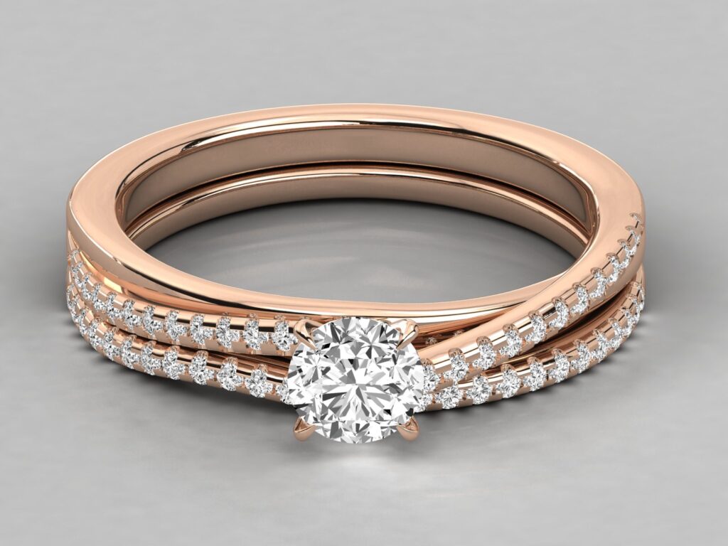 18 KT Gold Diamond Ring For Woman