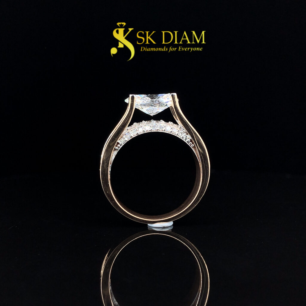 18K Gold Oval Diamond Ring by SK Diam